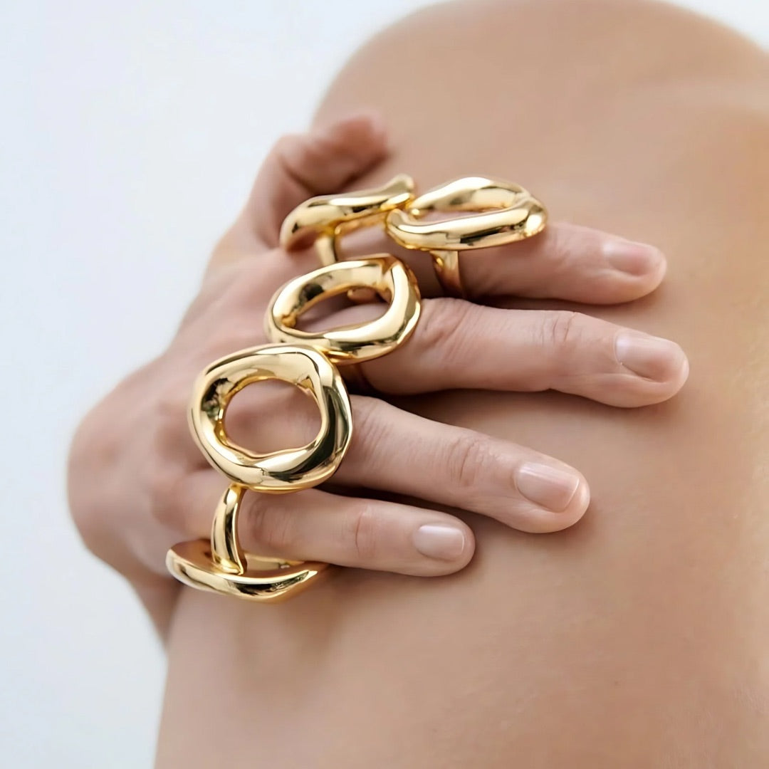 AEQEA INFINTY LOOP RING