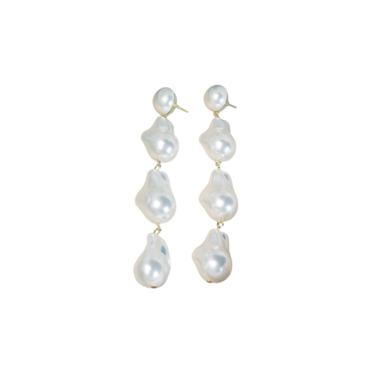 AEQEA'S PEAR PEARL EARRINGS