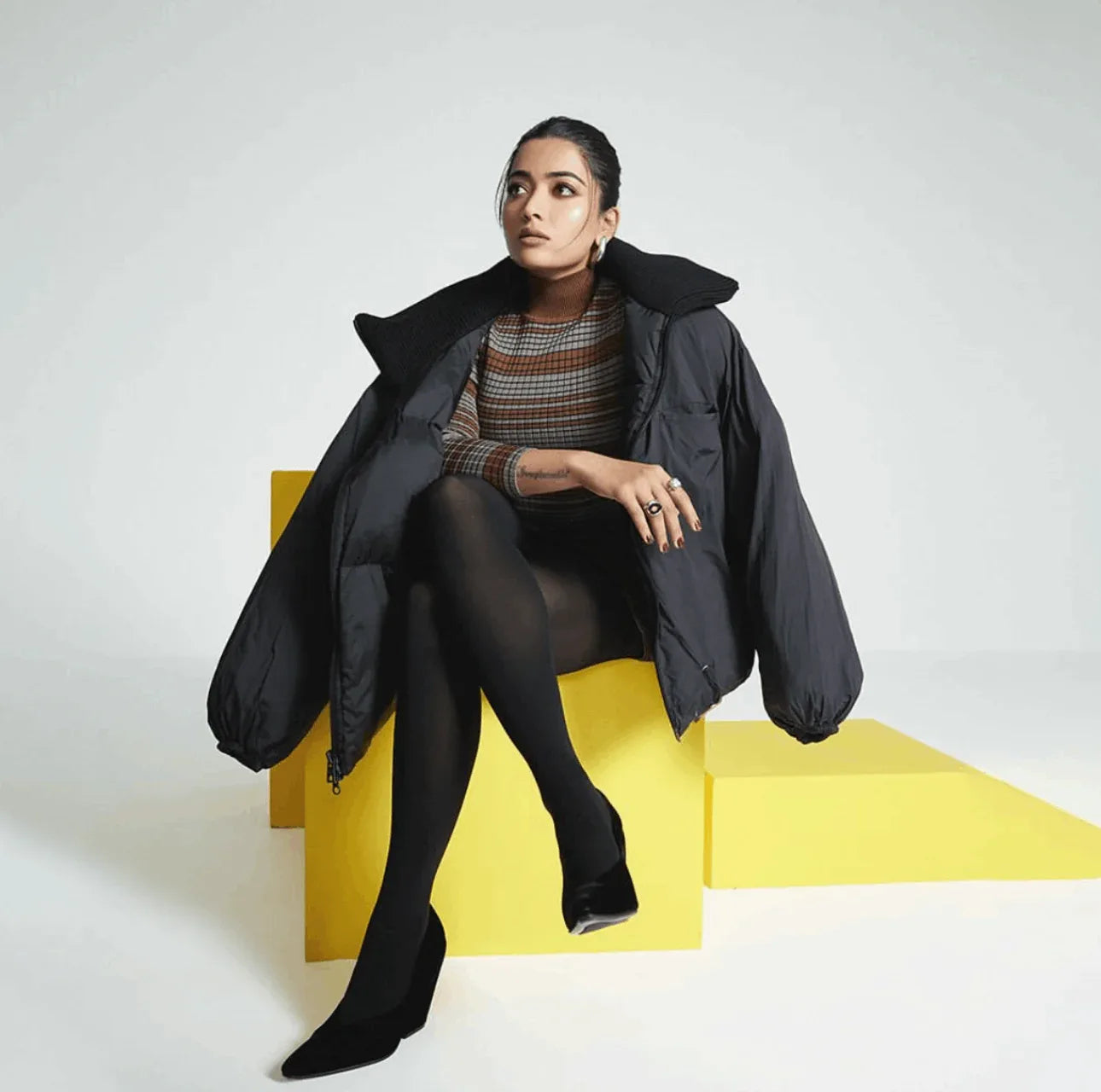 BLACK HALO RING - AEQEA