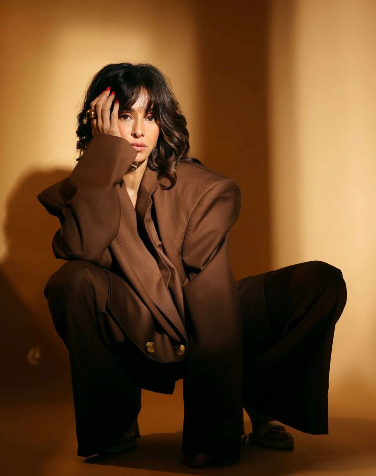 Shibani Akhtar in Gold XXL Solar Dome Ring.