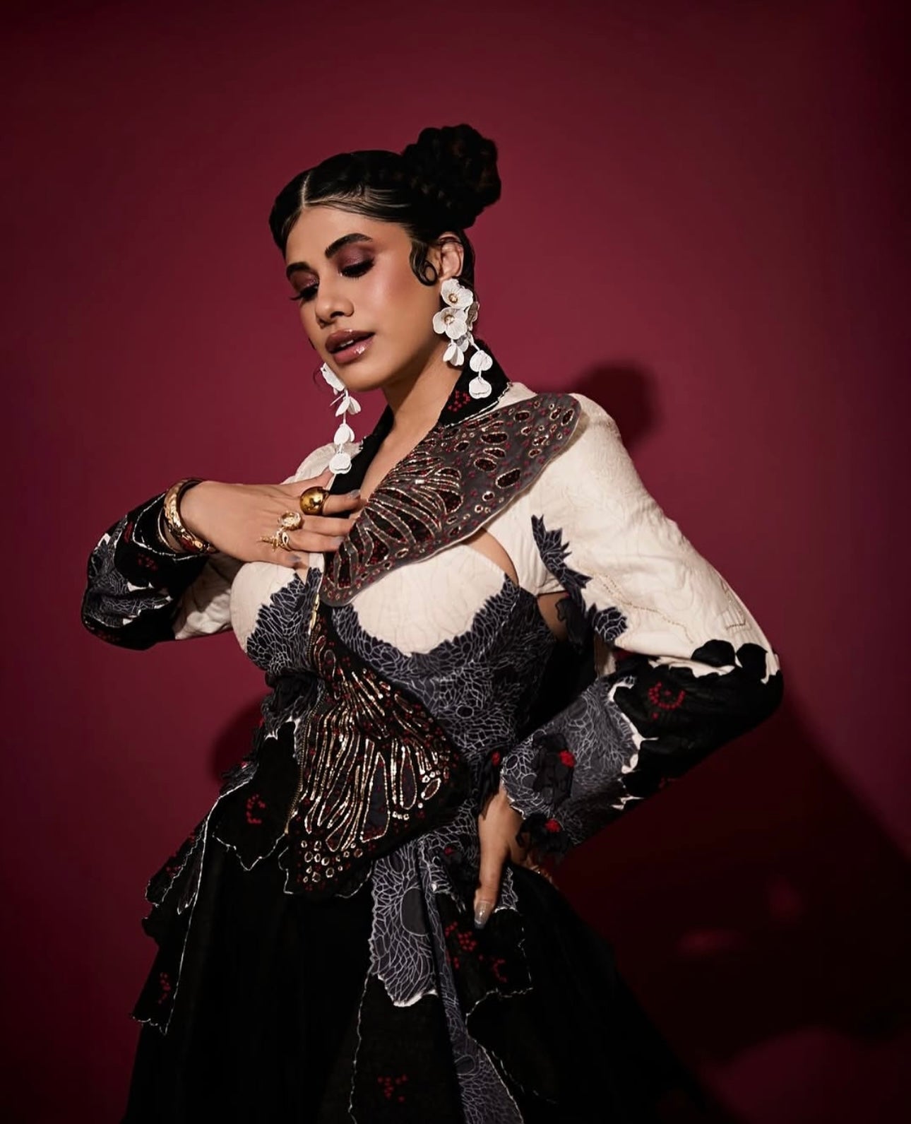 MALVIKA SITLANI - GOLD XXL SOLAR DOME RING