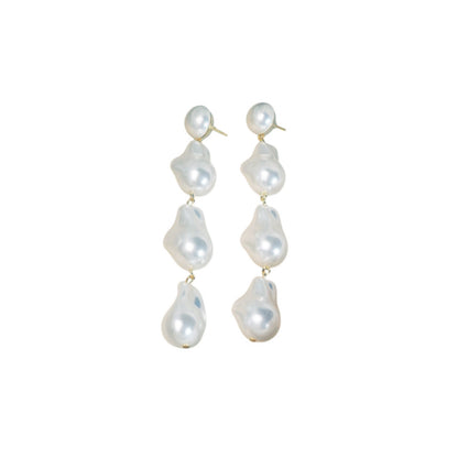 AEQEA'S PEAR PEARL EARRINGS