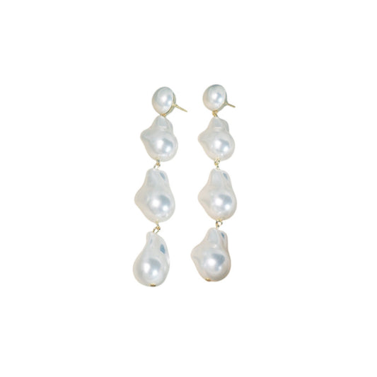 AEQEA'S PEAR PEARL EARRINGS