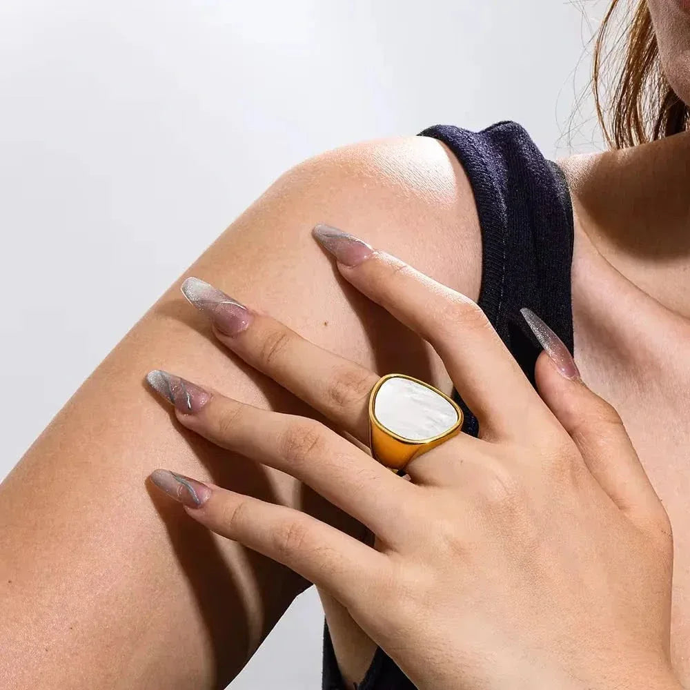 LUNAR GLOW PEARL RING - AEQEA