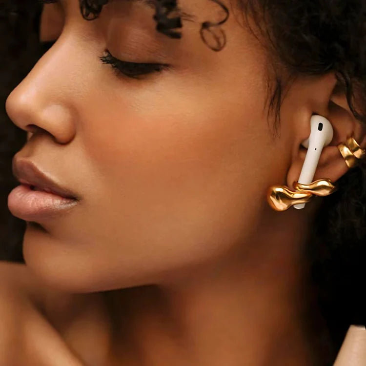 PEBBLE POD EARRINGS AEQEA