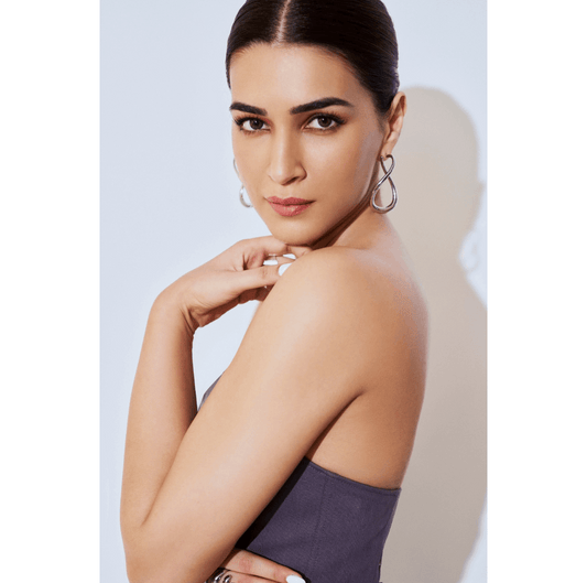 KRITI SANON - SILVER BREEZE EARRINGS - AEQEA