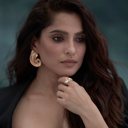 PRIYA BAPAT - AEQEA